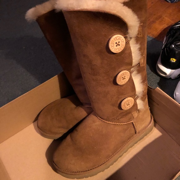 Tall Brown Button Uggs - Picture 5 of 7